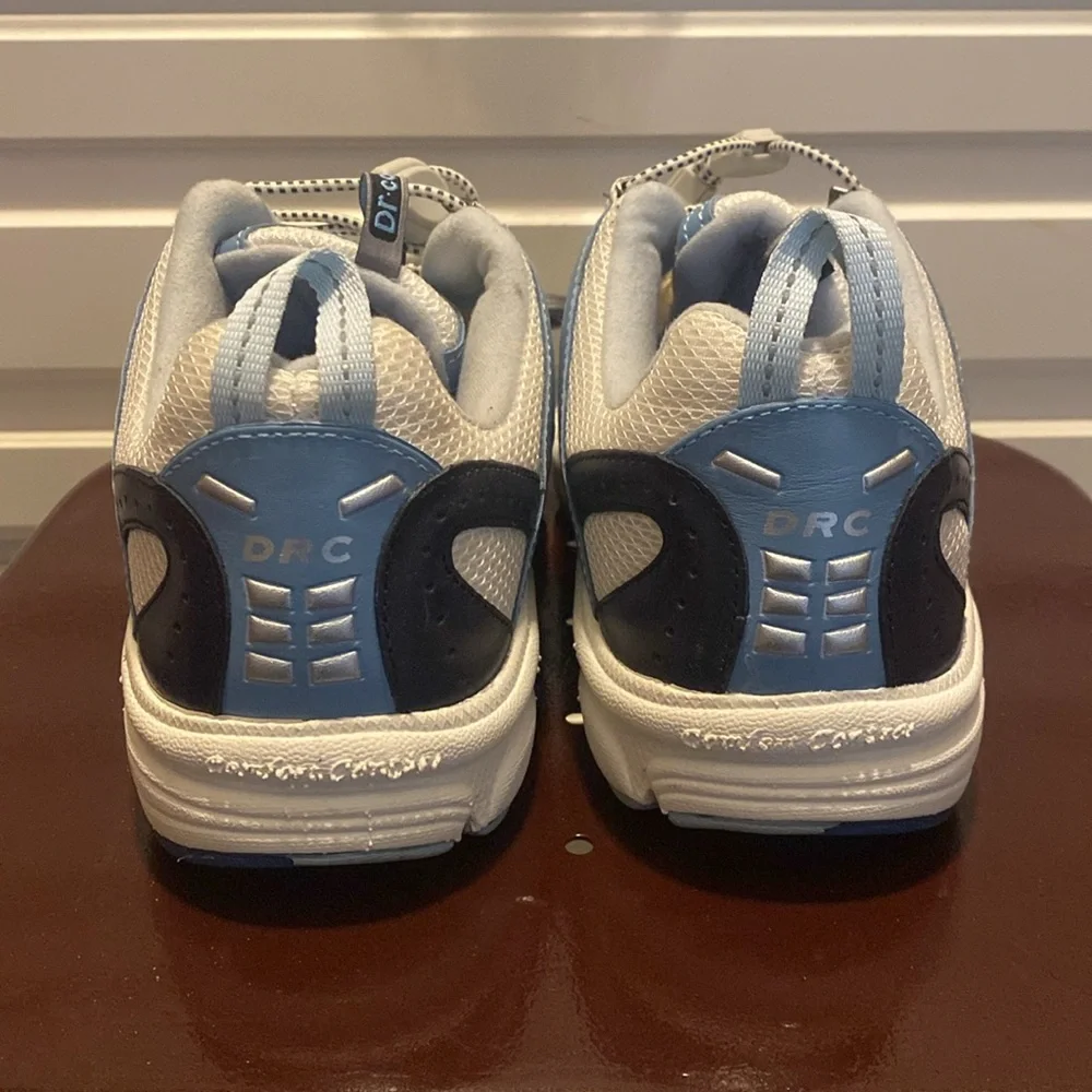 Dr. Comfort Blue and White Shoes. Women size 10. - Picture 4 of 10